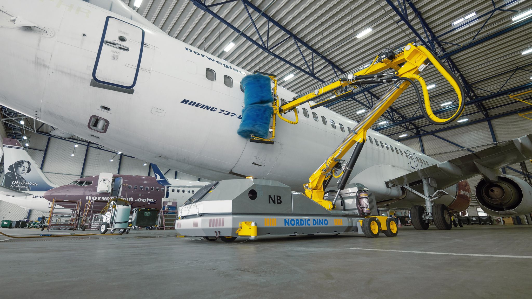 aircraft cleaning uae (3)